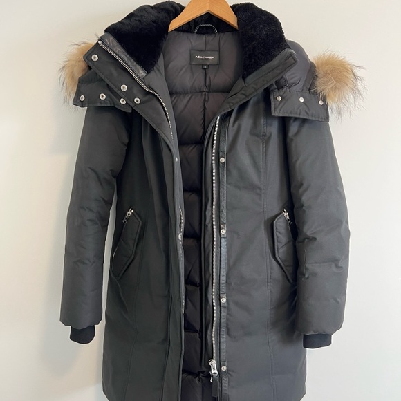 Mackage Kerry Down Parka, Women’s Small, Black, Raccoon Fur, Excellent Condition - Picture 3 of 16
